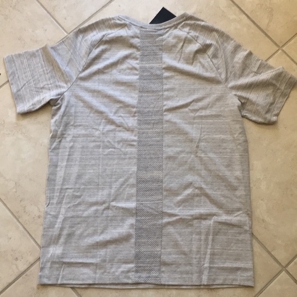 Nike (Men’s) Tee - Picture 2 of 5